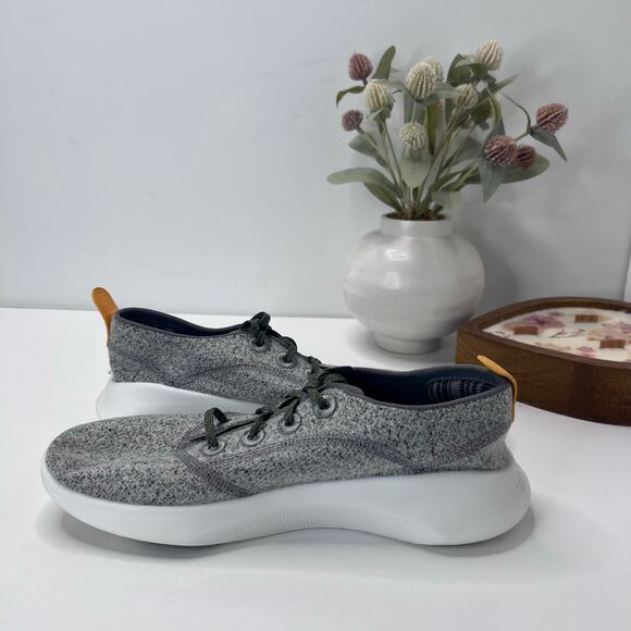 Allbirds Super Light Wool Runner Sneakers Merino Wool Gray/White Men 8 Tried On main image 3
